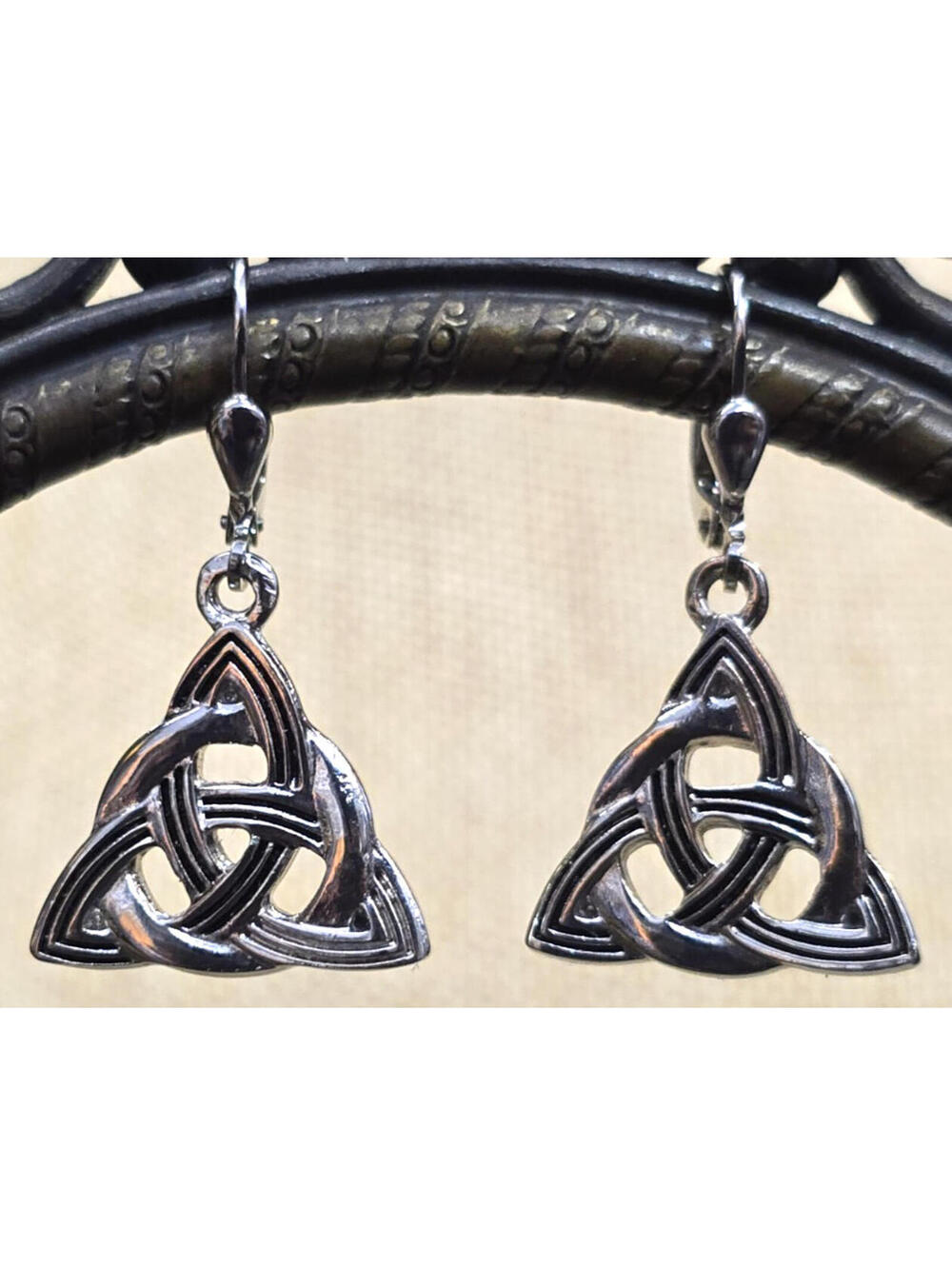 Solvar Celtic Trinity Knot Dangle Earrings Rhodium Plated Leverback Pierced